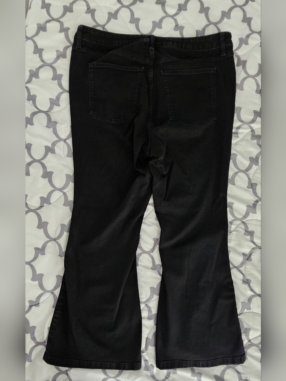 Ava & Viv High Rise Flare Jeans - Picture 2 of 5